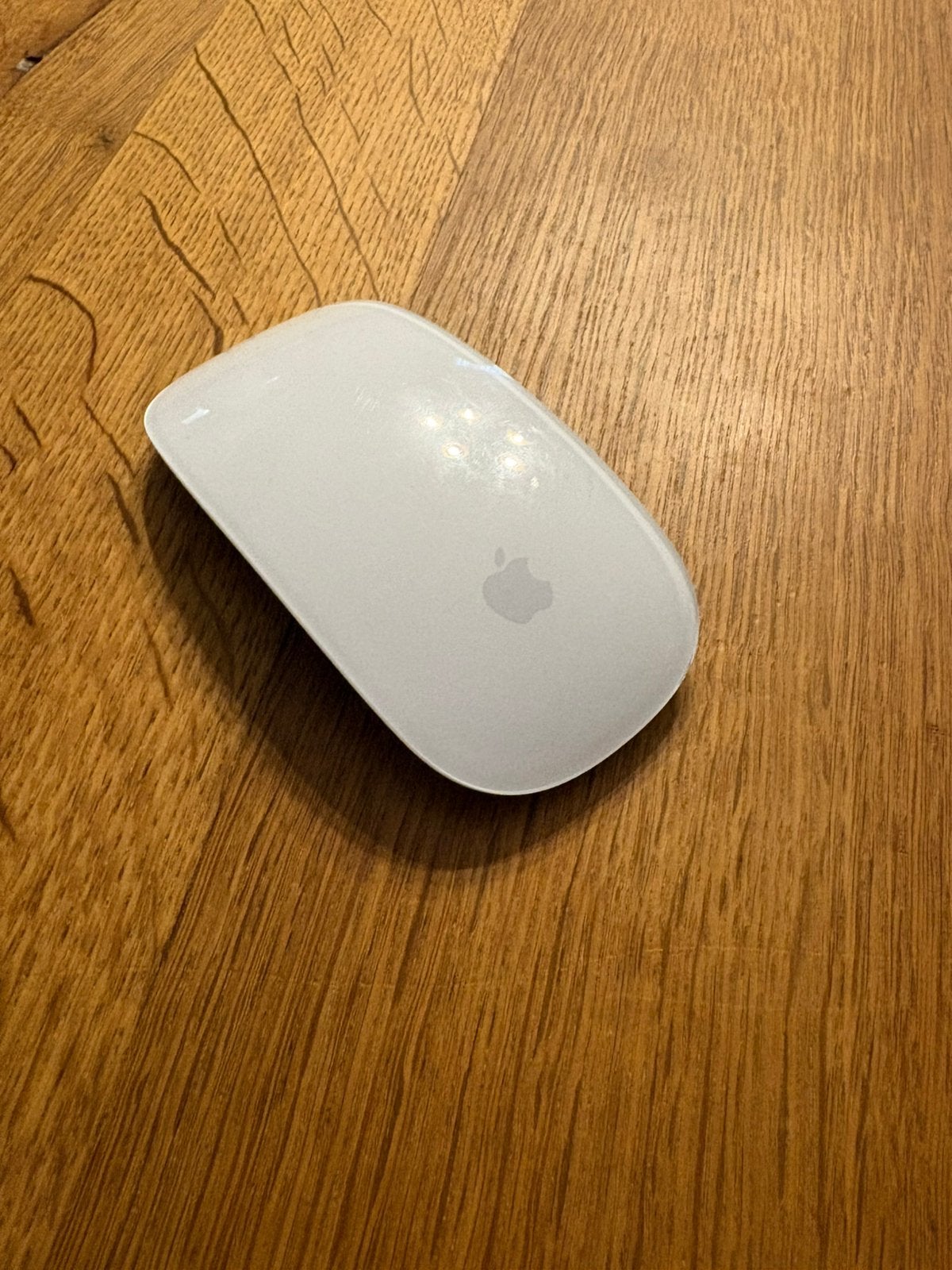 Apple Magic Mouse 2 A1657 – Blanc – Très bon état, Enlèvement, Utilisé, Sans fil, Souris