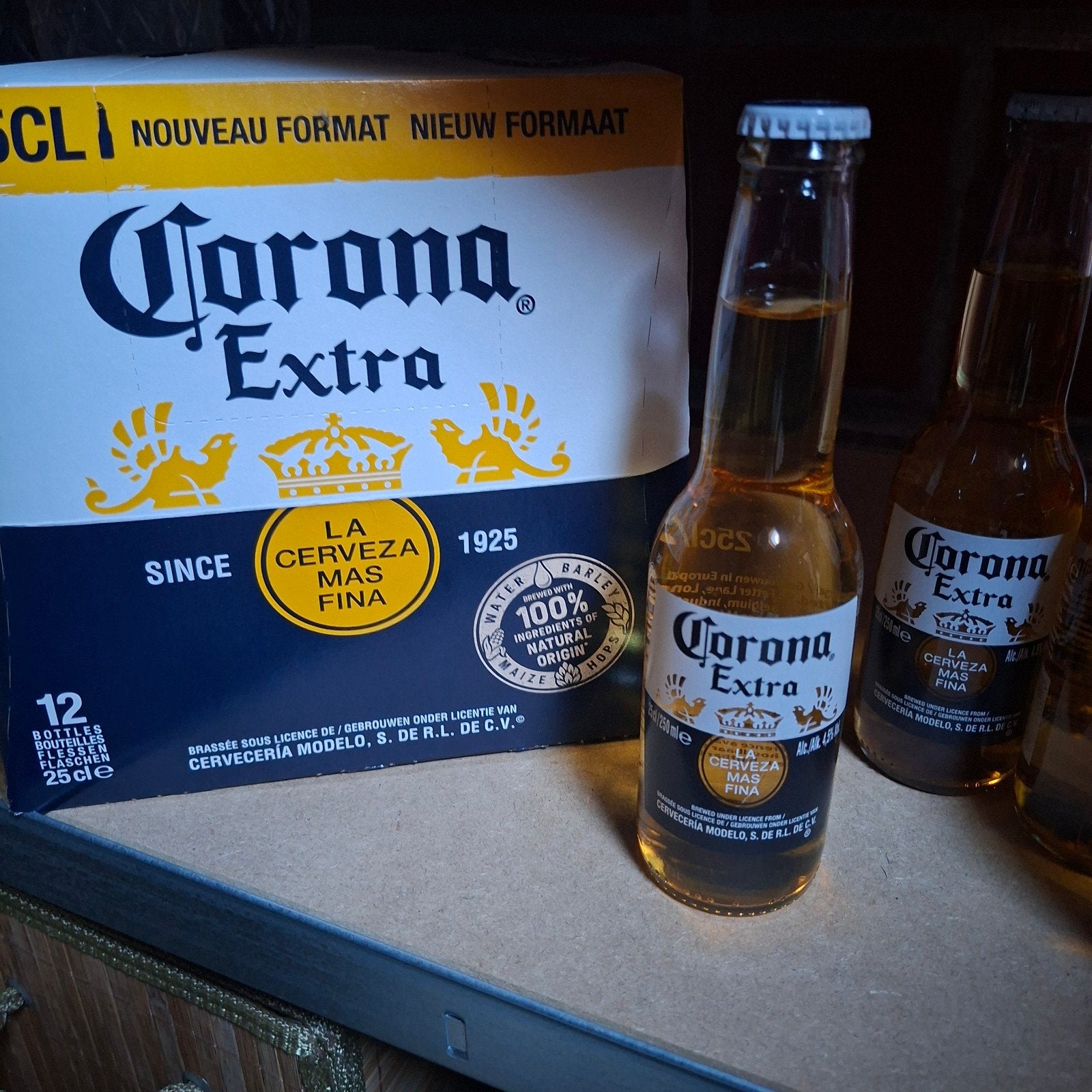 18 bouteilles de Corona, 8 bouteilles de desperados et 3 des, Enlèvement