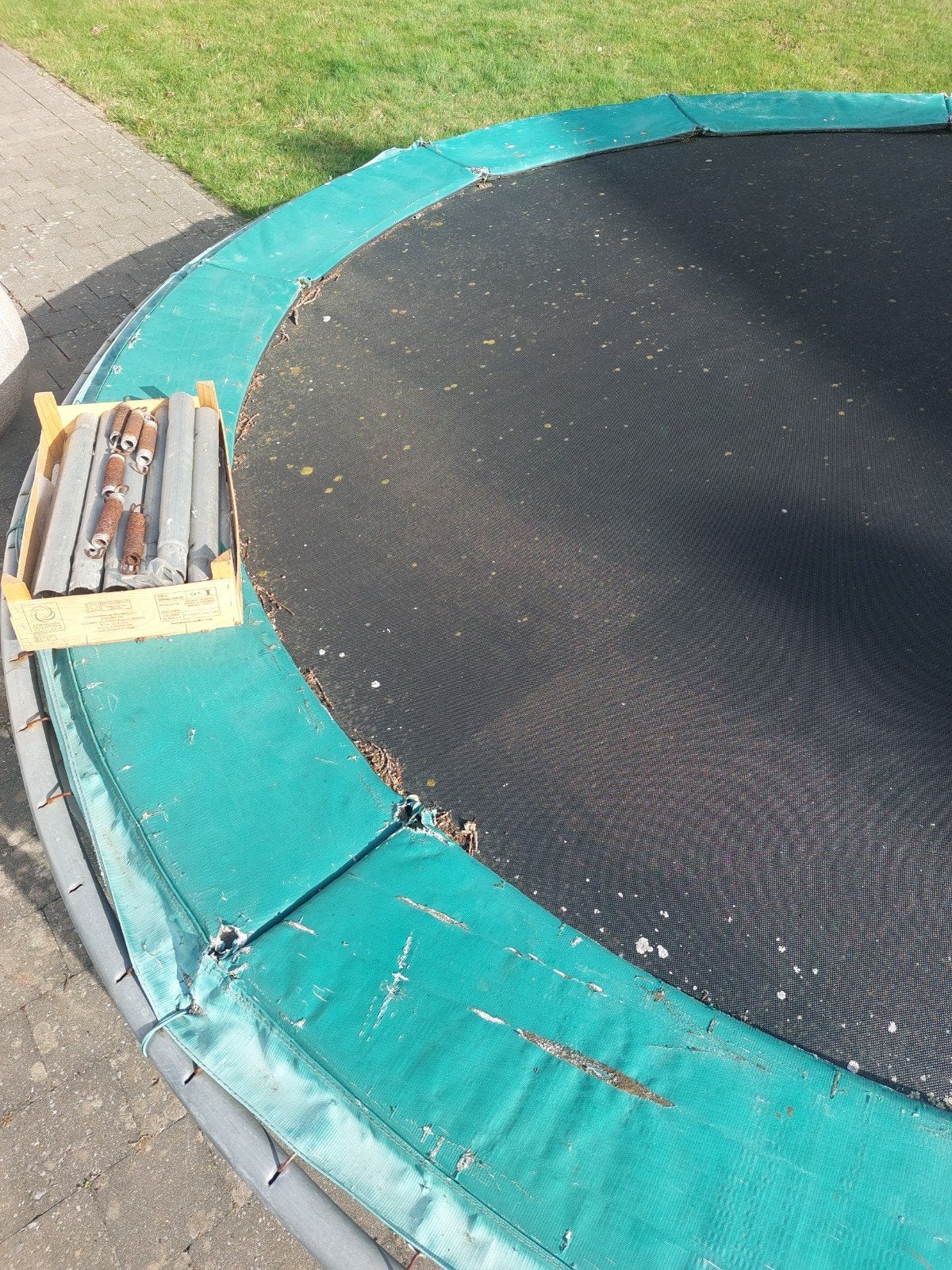 Trampoline, gratis af te halen, Enlèvement, Utilisé