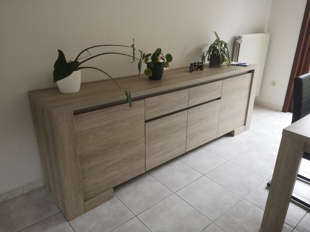 Dressoir en barkast, Huis en Inrichting, Kasten | Dressoirs, Zo goed als nieuw, 200 cm of meer, 50 tot 75 cm, Met lade(s), Met deur(en)
