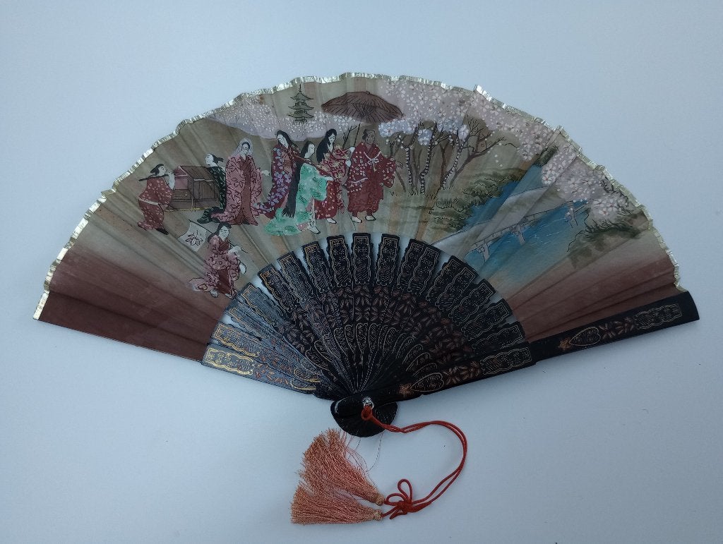 Éventail en tissu fin avec scène japonaise, Antiquités & Art, Enlèvement ou Envoi, Onbekend