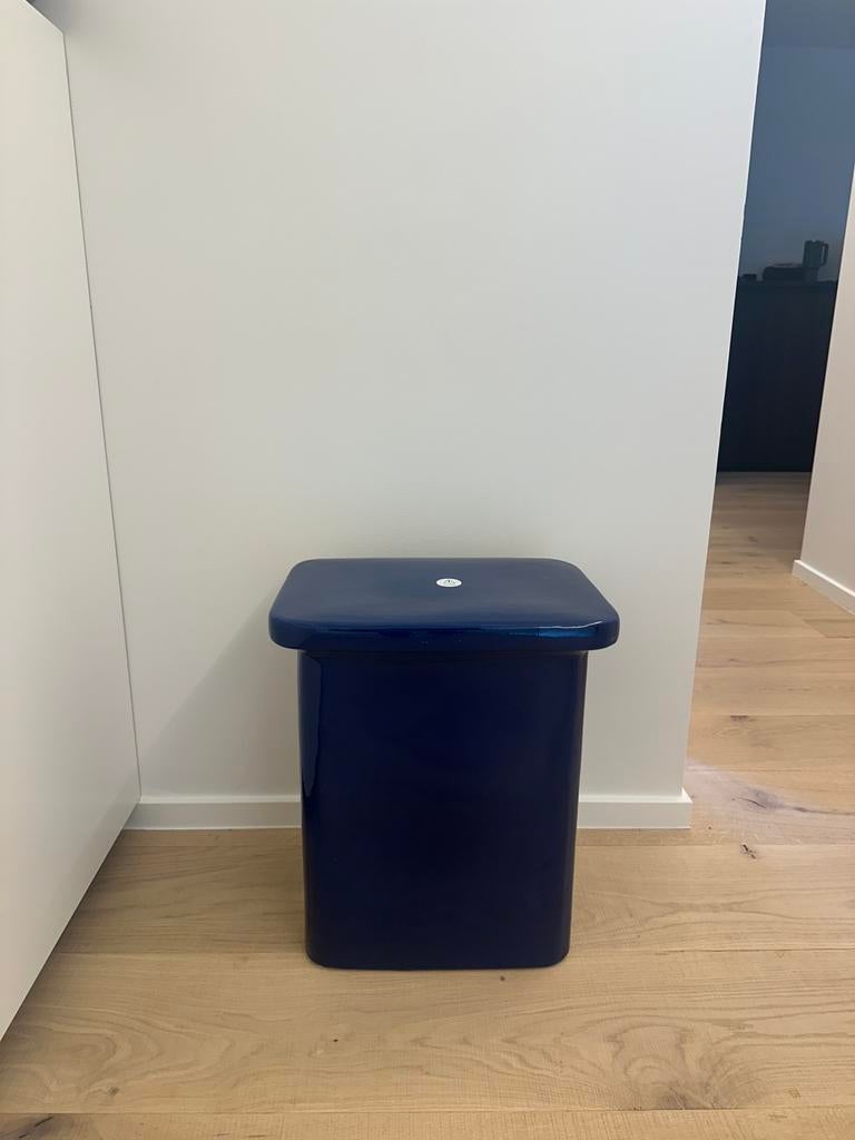 Bijzettafel/kruk Blomus blauw, Huis en Inrichting, Ophalen, Nieuw, Overige materialen, 45 tot 60 cm