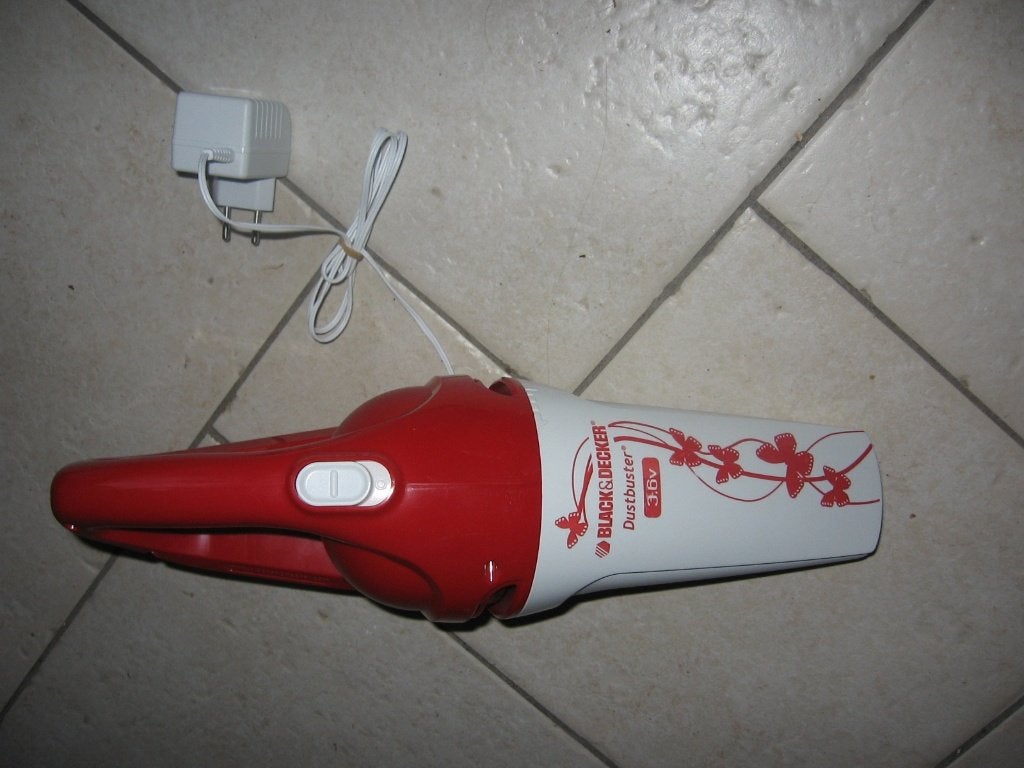 Aspirateur de table Black Decker, Enlèvement ou Envoi, Comme neuf