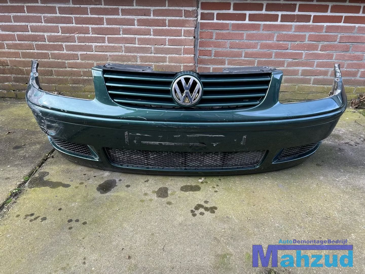 VW POLO 6N2 Groen LC6M voorbumper 1999-2001, Gebruikt, Volkswagen AG, Vw@volkswagen.de, Bumper