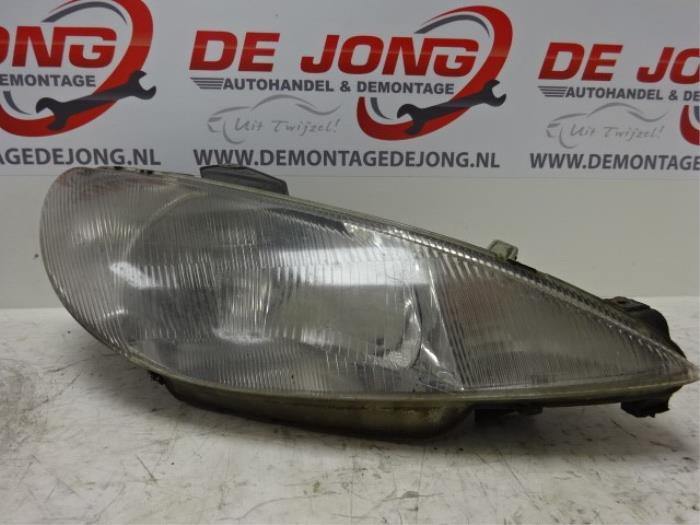 Phare droit d'un Peugeot 206, -, 3 mois de garantie, Utilisé, -
