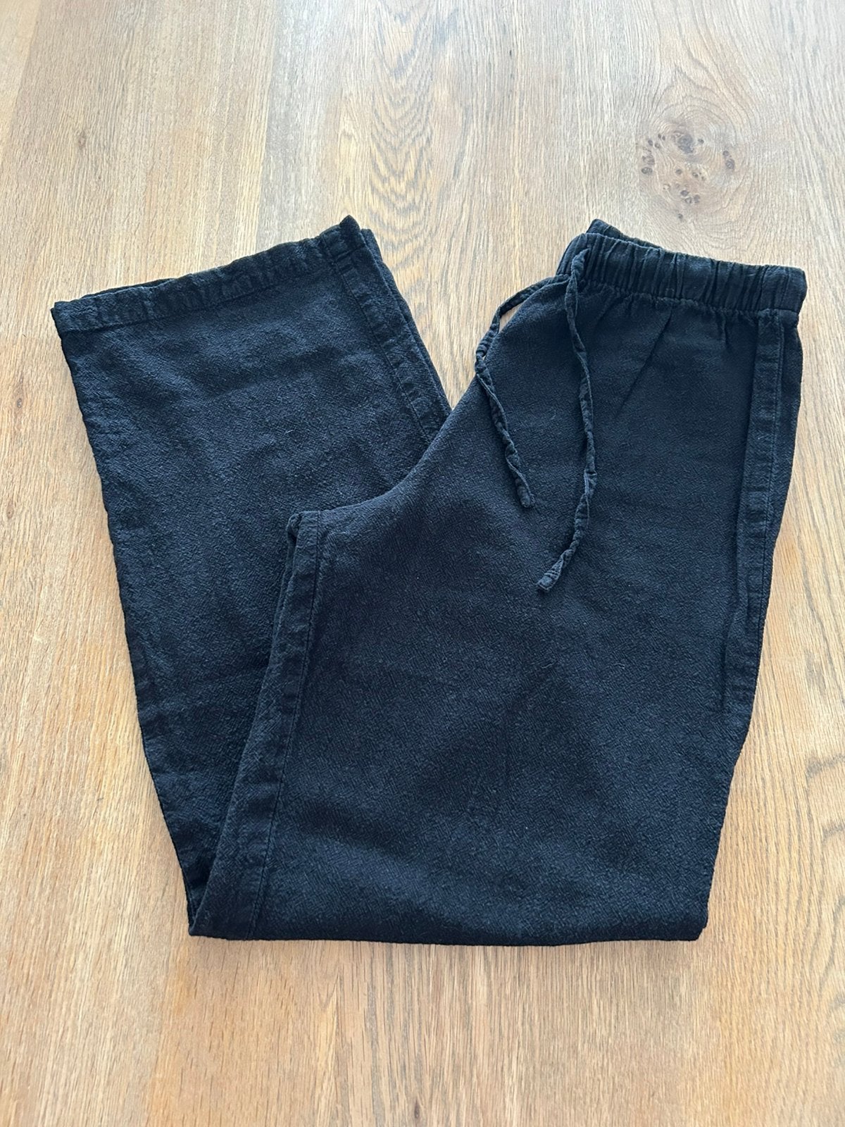 Zwarte brede zomerbroek linnen mix Monki maat XS, Kleding | Dames, Broeken en Pantalons, Zwart, Ophalen of Verzenden, Zo goed als nieuw