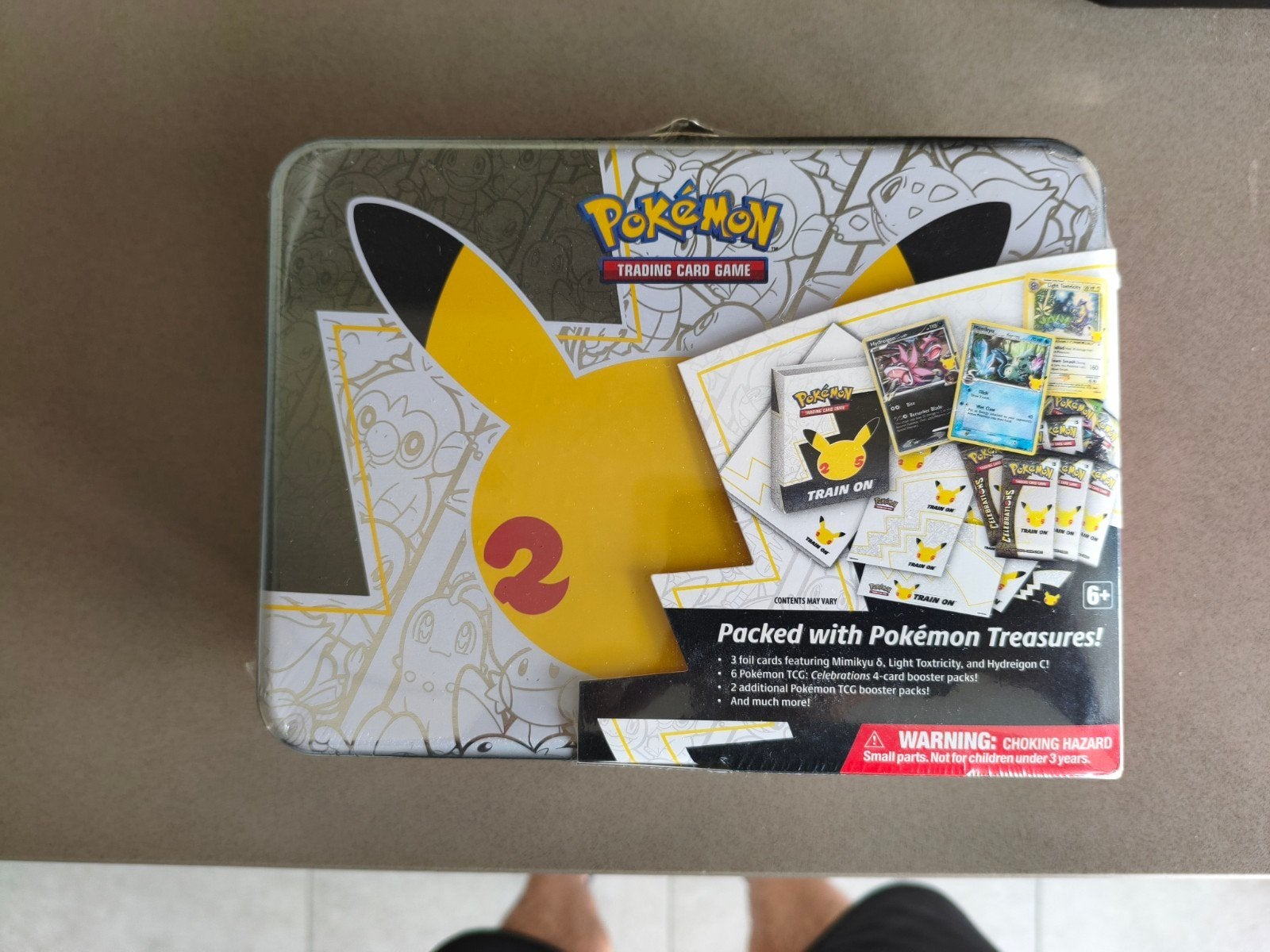 Celebrations Collector Chest. 25 jarige verjaardag pokemon, Hobby en Vrije tijd, Ophalen of Verzenden