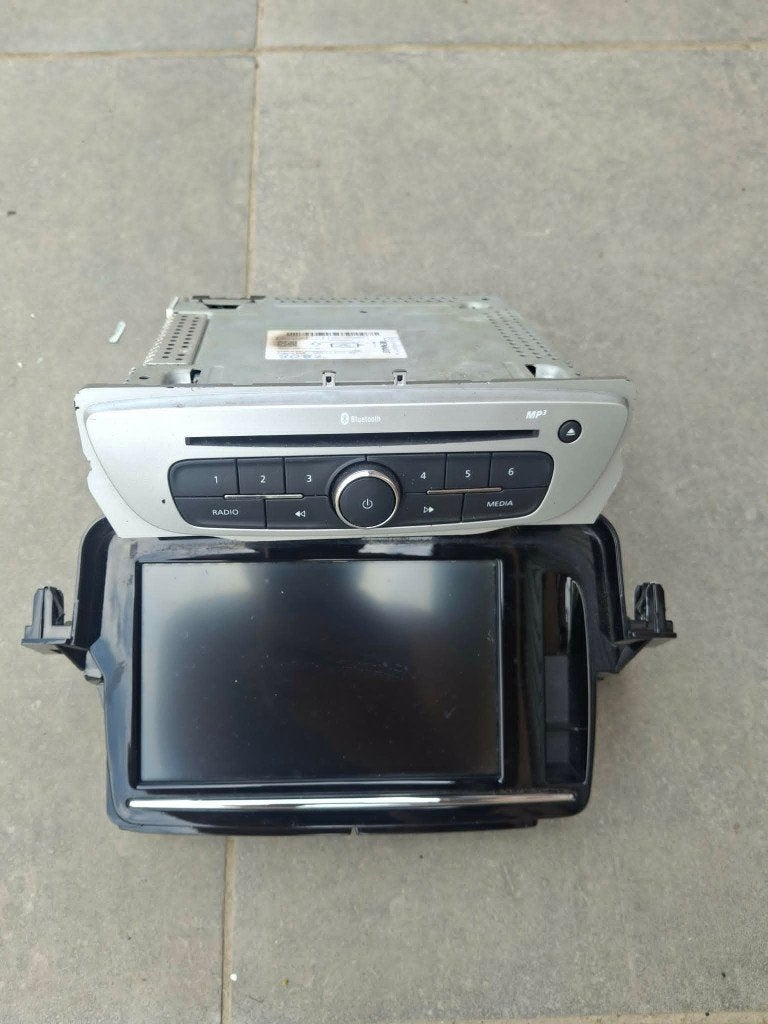 autoradio en gps, Ophalen, Gebruikt, Renault