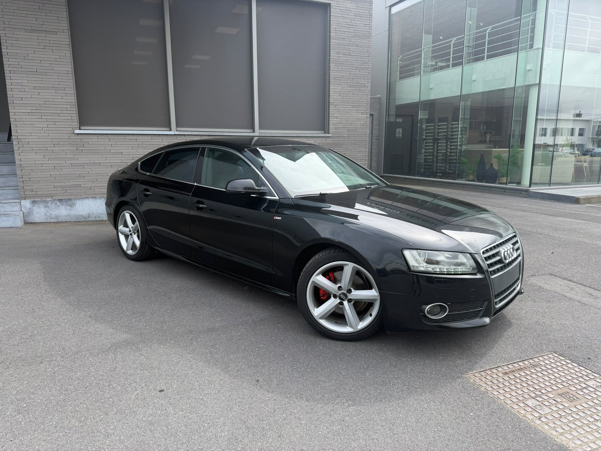 Audi A5, Auto's, Gebruikt, 1520 kg, Zwart, https://public.car-pass.be/vhr/ac3f6e1e-bbfb-46a0-a465-09abf0f57c2f