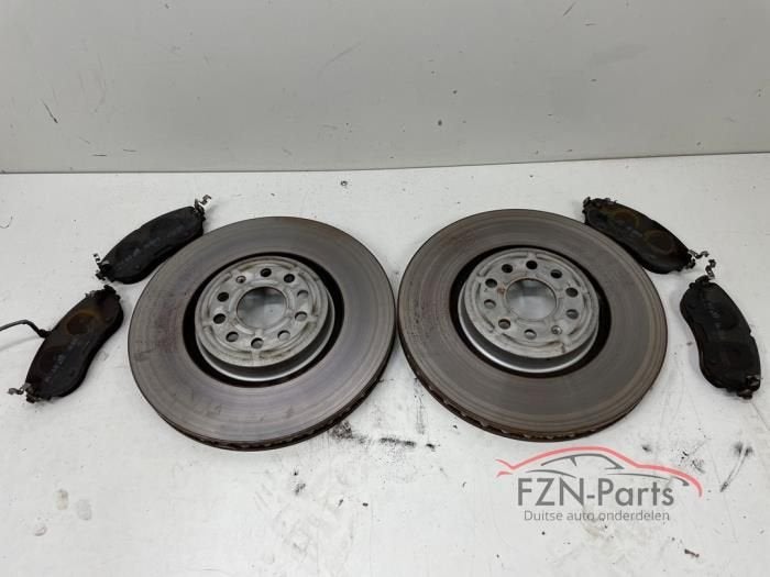 VW ID7 14A Remschijven + Remblokken voorzijde links rechts, Auto-onderdelen, Ophalen of Verzenden, Gebruikt