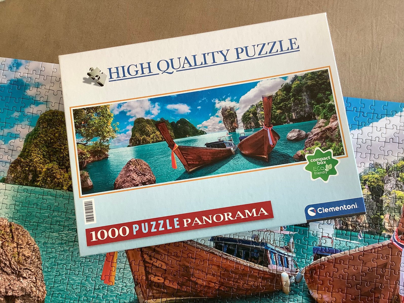 Puzzel Clementoni 1000 stuks 98 cm x 33 cm phuket bay, Hobby en Vrije tijd, Ophalen, 500 t/m 1500 stukjes, Zo goed als nieuw, Legpuzzel