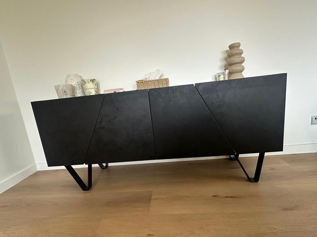 Buffet noir effet beton ciré, Enlèvement, Comme neuf