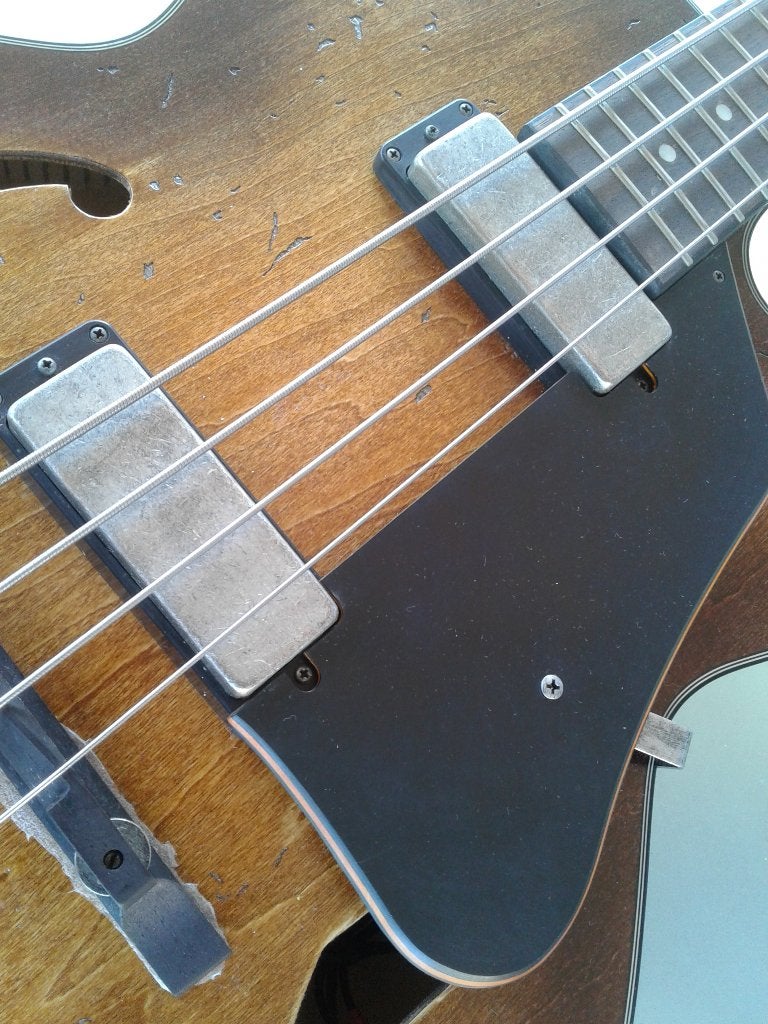 Ibanez AFBV  200a TCL, Muziek en Instrumenten, Snaarinstrumenten | Gitaren | Bas, Ophalen, Zo goed als nieuw, Semi-akoestisch