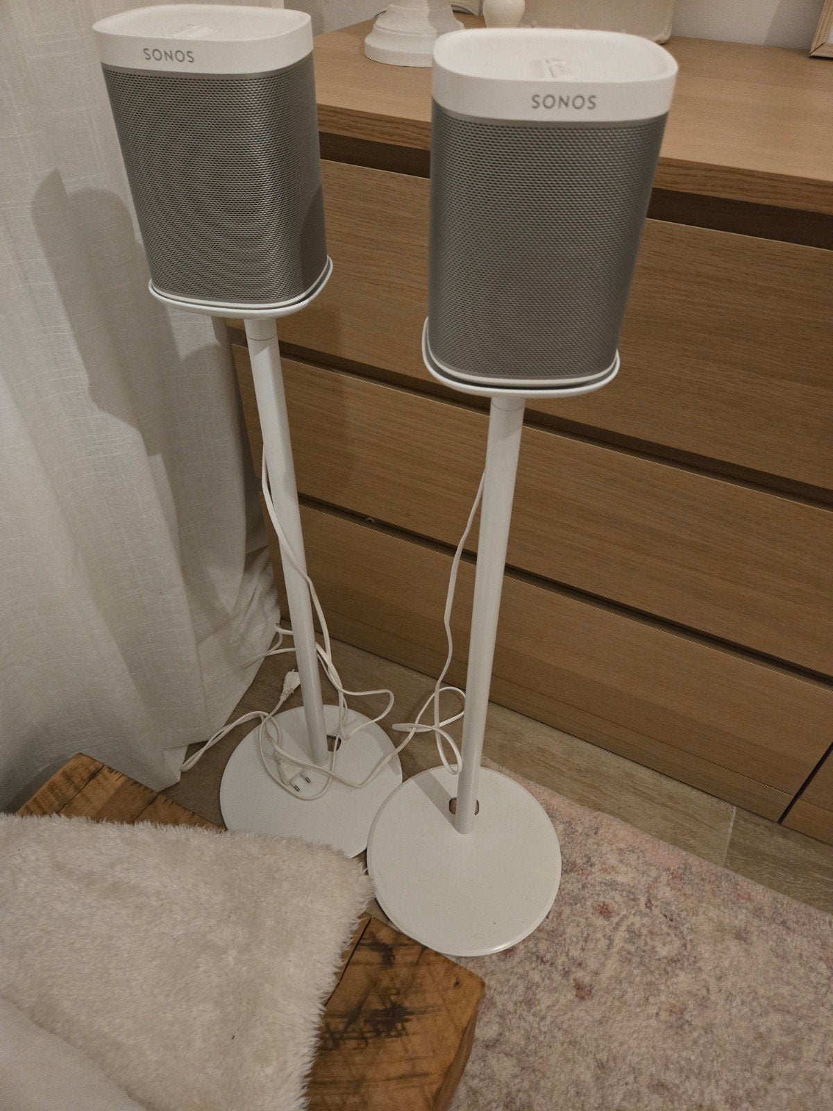 2 sonos play 1 avec pieds, TV, Hi-fi & Vidéo, Enlèvement
