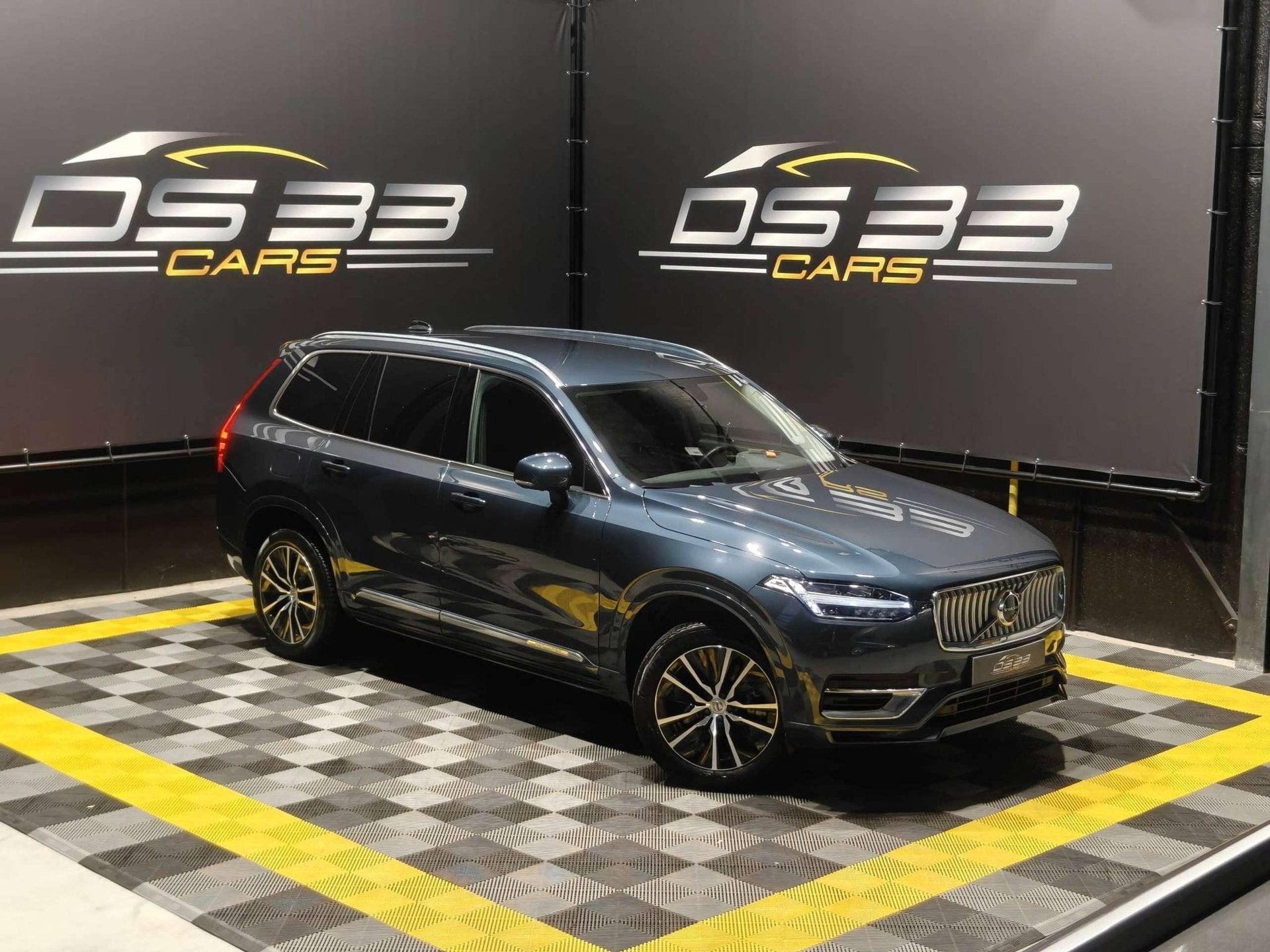 Volvo XC90 T8 4WD PHEV Inscription 7-zit/LED/Keyless/Harman/, Auto's, Dealer onderhouden, Gebruikt, 4 cilinders, 1969 cc