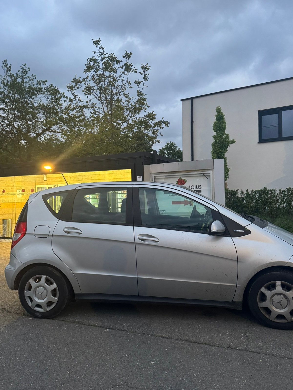 Mercedes A160 2011 diesel 140.000 km kleur grijs, Auto's, Voorwielaandrijving, Euro 5, Zwart, Alcantara