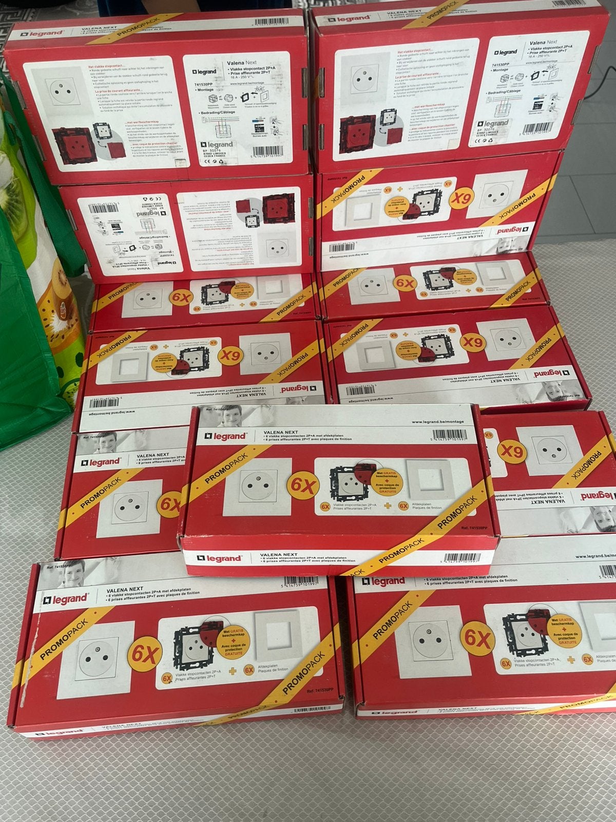 Legrand stopcontacten promo 6st, Bricolage & Construction, Électricité & Câbles, Enlèvement, Neuf, Autres marques, Prise de courant