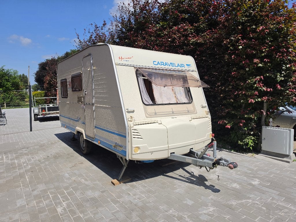 Caravan-camping, Jusqu'à 4, 5 à 6 mètres, 2 lits séparés, 750 - 1000 kg