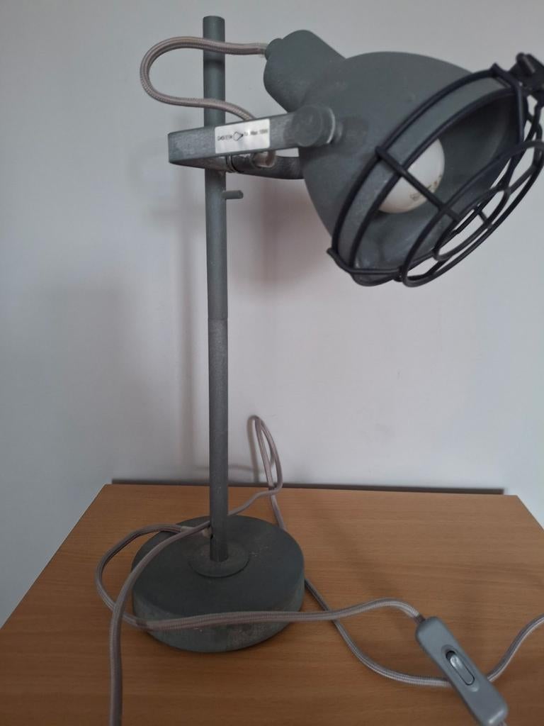 bureaulamp, Enlèvement