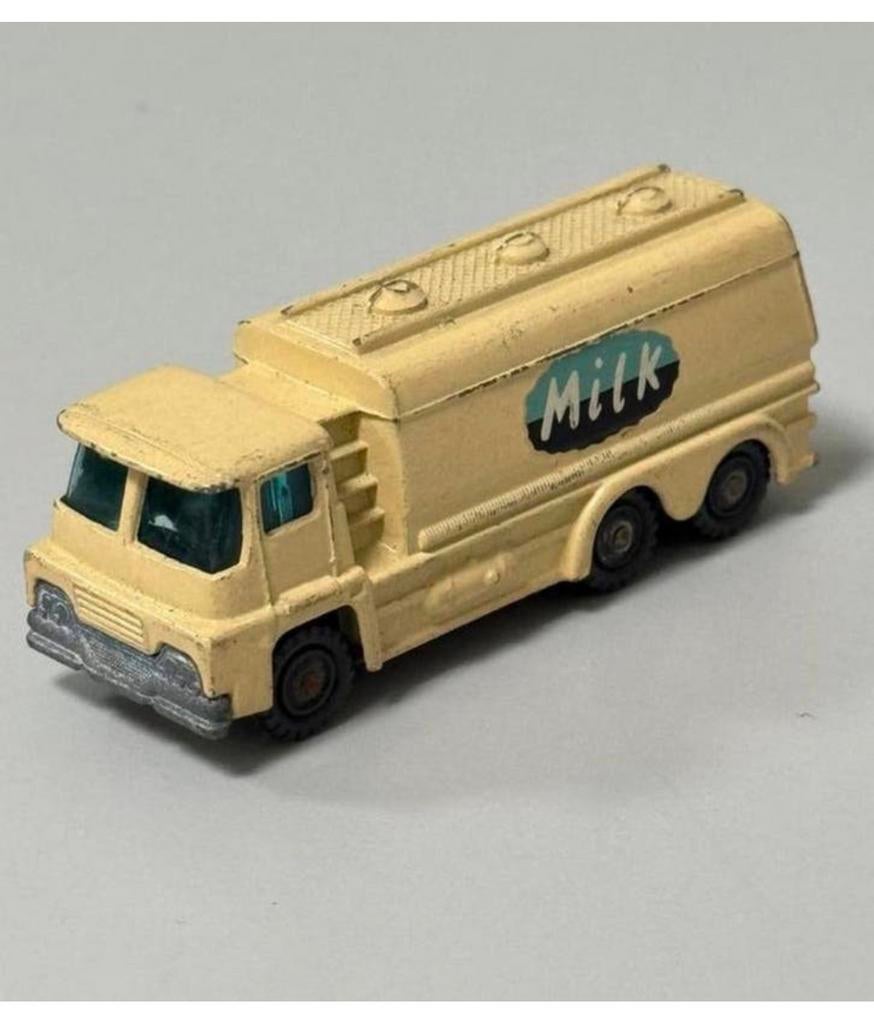 Camion à lait Vintage HUSKY 1:64 Tanker 1960 moulé diecast, Hobby & Loisirs créatifs, Enlèvement ou Envoi, Comme neuf, Voiture