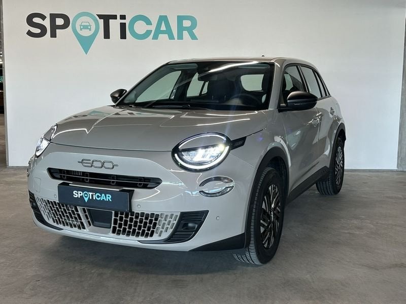 Fiat 600 Hybrid, Auto's, Fiat, Bedrijf, Te koop, 600E, Hybride Elektrisch/Benzine, Half hybride, SUV of Terreinwagen, Automaat
