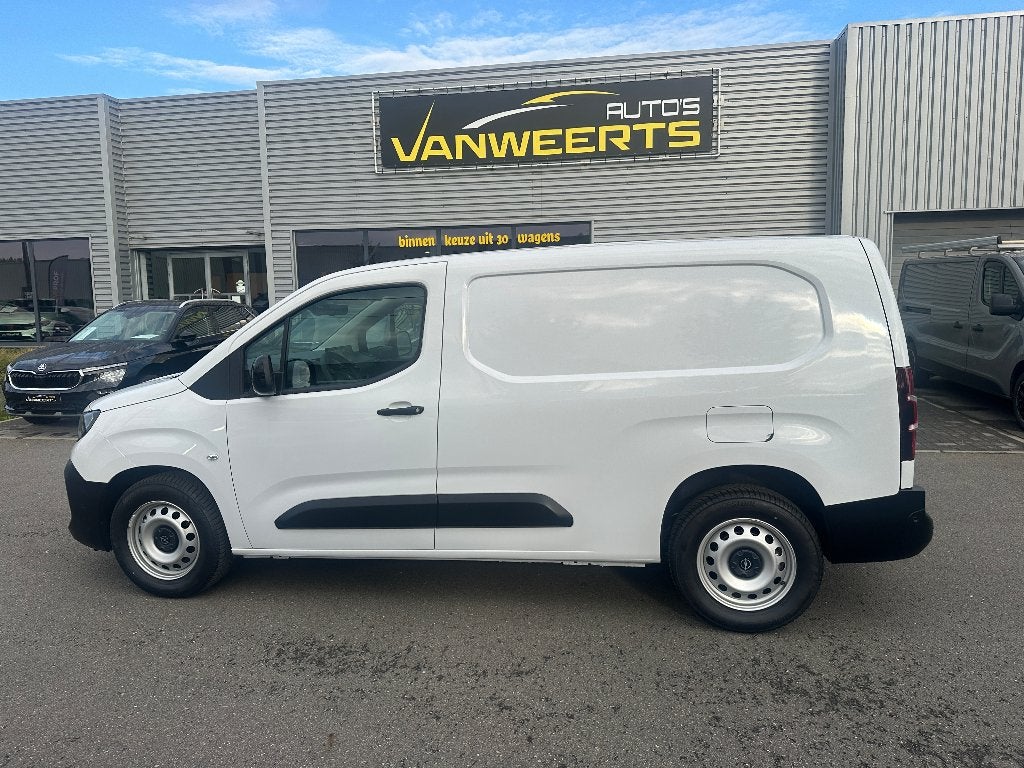 Opel Combo LICHTE VRACHT, L2, 1.5D, NIEUW! CARPLAY / CAMERA, Auto's, Voorwielaandrijving, Stof, Euro 6, 4 cilinders