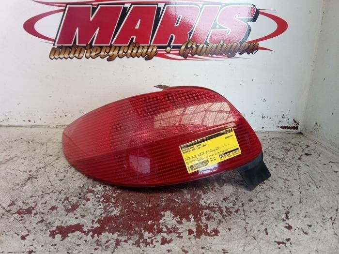 Feu arrière gauche d'un Peugeot 206, -, -, 3 mois de garantie, Utilisé
