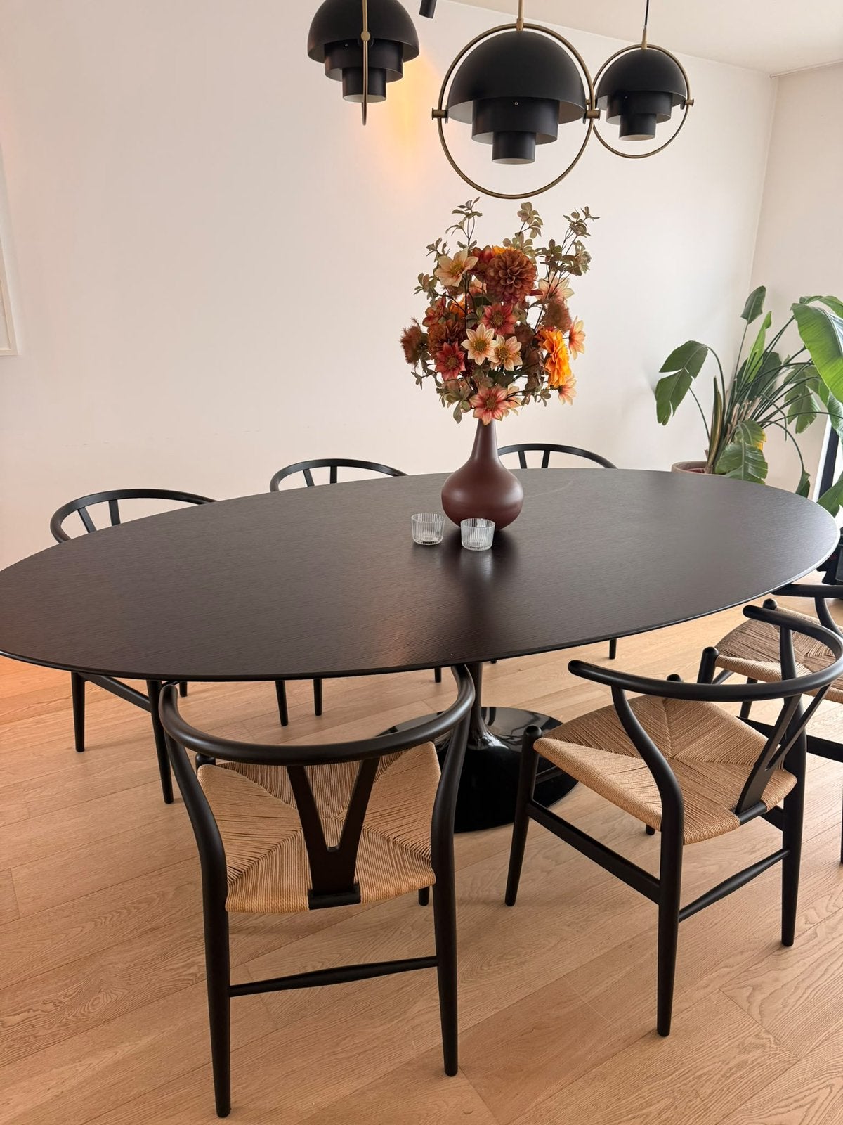 Knoll Saarinen Tulip Eettafel   244 x 137 cm, Huis en Inrichting, Ophalen