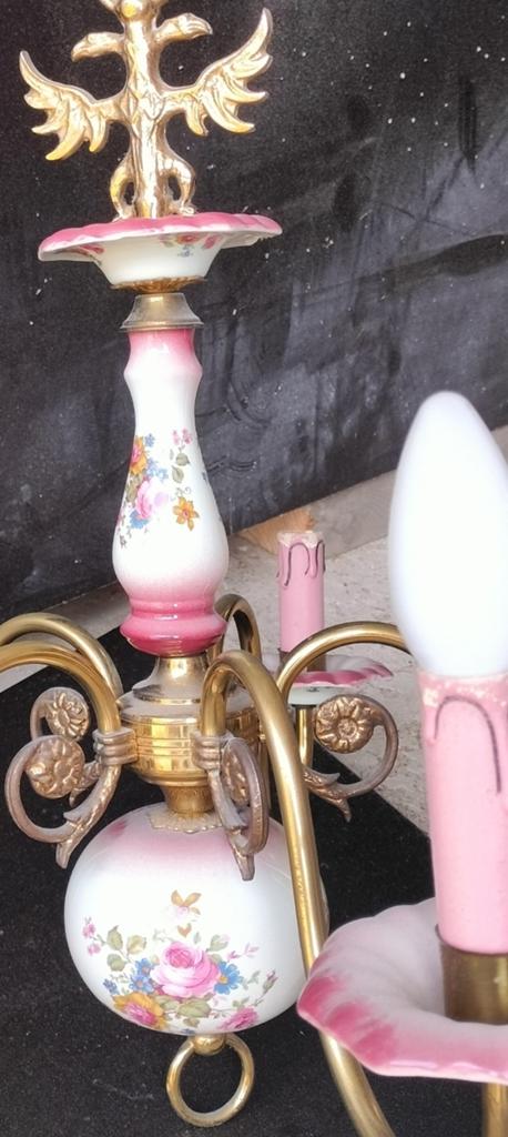 lustre vintage en laiton et porcelaine à fleurs roses, Enlèvement ou Envoi