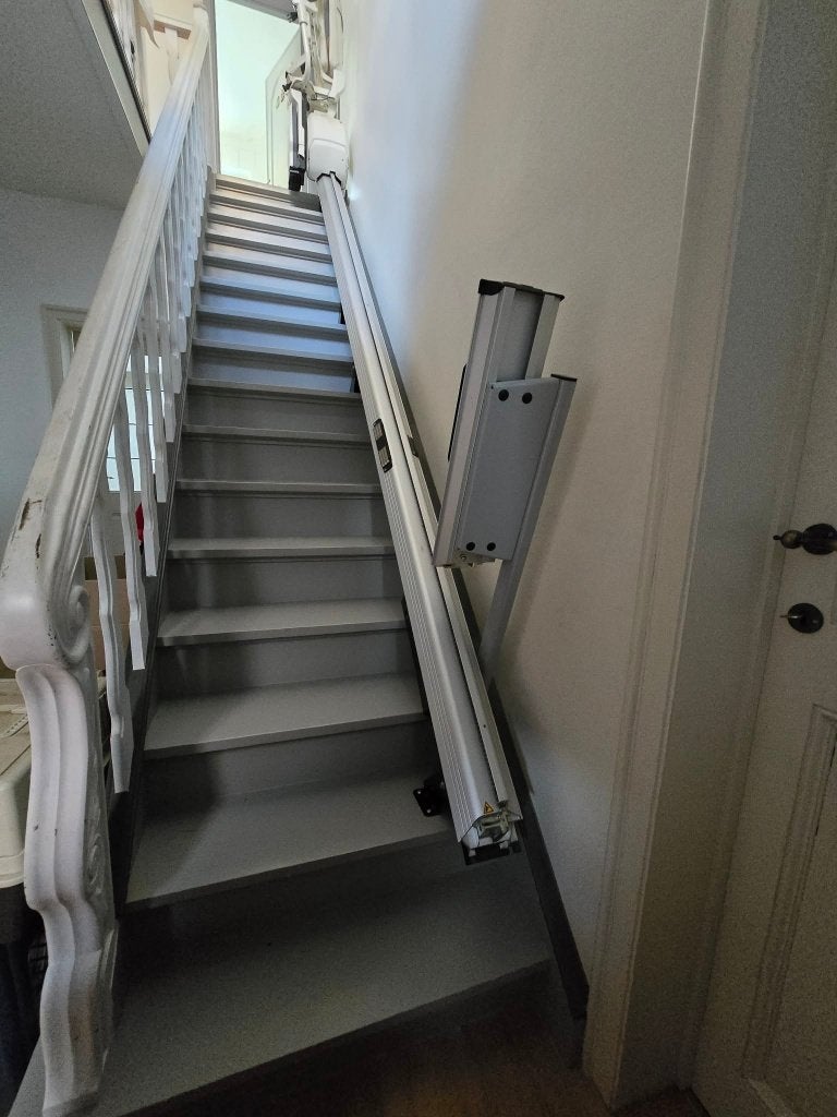 Monte-escalier ThyssenKrupp – droit 16 marches – 2018, Maison & Meubles, Enlèvement, Utilisé