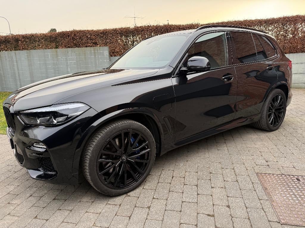 BMW X5 Xdrive 45e M-pakket / Black Editie, Auto's, BMW, Zwart, Leder, Bruin, 5 zetels