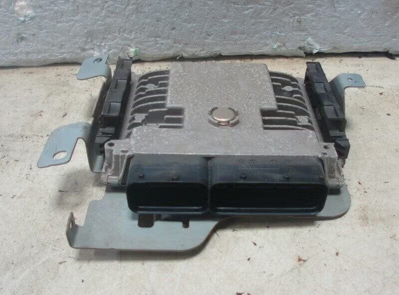 COMPUTER MOTOR Caddy III (2KA,2KH,2CA,2CH) (03f-906-070-gl), Enlèvement ou Envoi, Volkswagen, Mail_service@conti.de, Utilisé