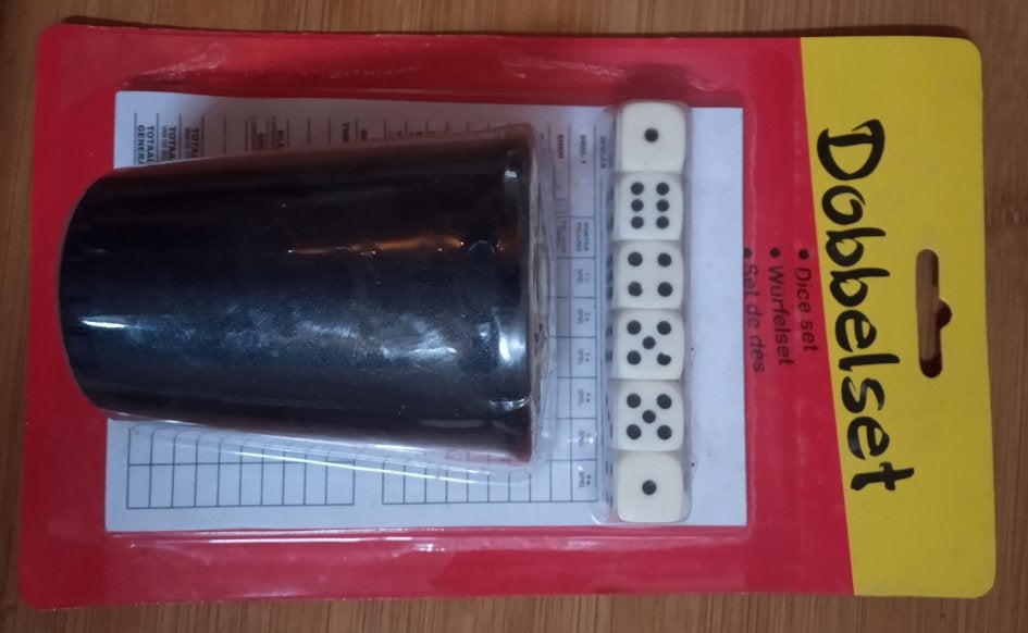 Yahtzee-stijl dobbelspel (NIEUW), Hobby en Vrije tijd, Gezelschapsspellen | Overige, Ophalen of Verzenden, Nieuw