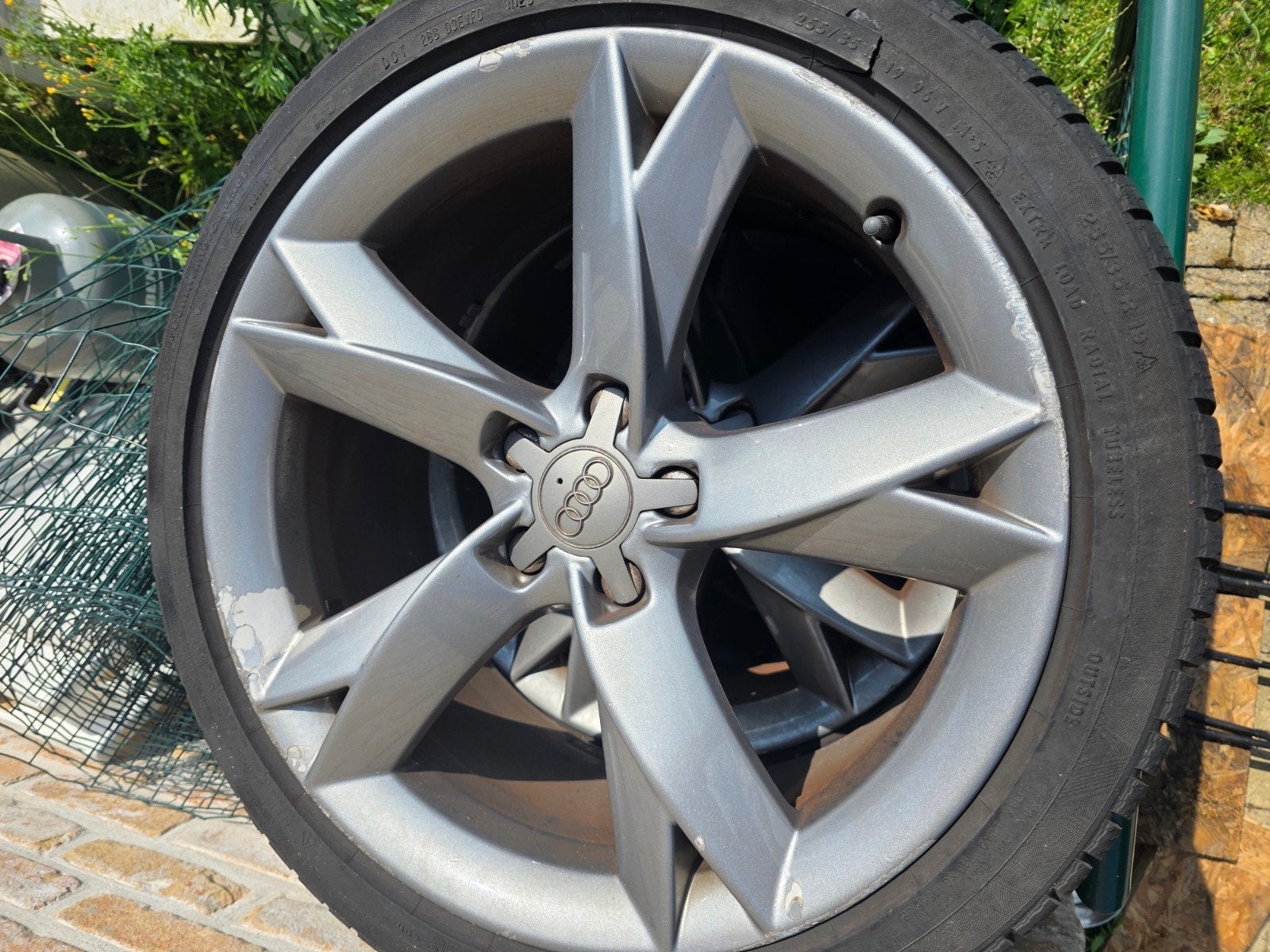 Audi 19" velgen met bijna nieuwe winterbanden, Ophalen, Winterbanden, Velg(en)