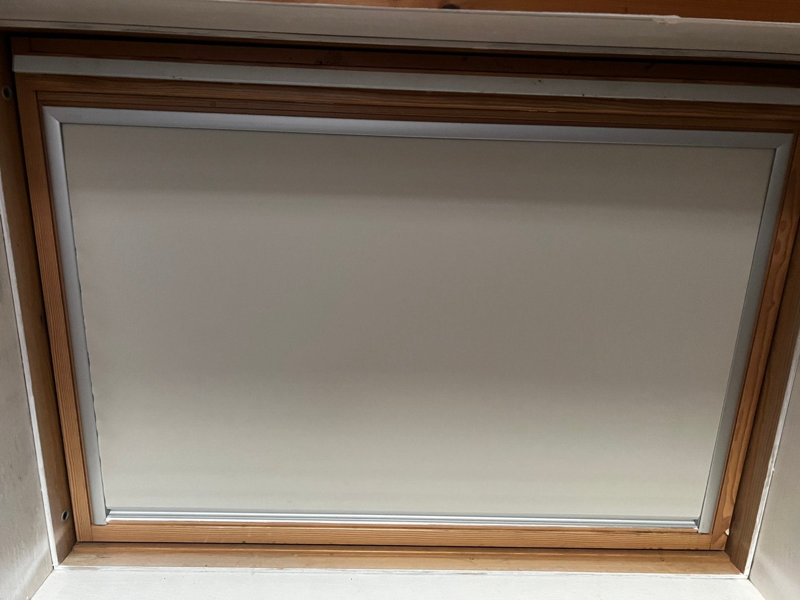 Velux gordijn, Ophalen, Gebruikt