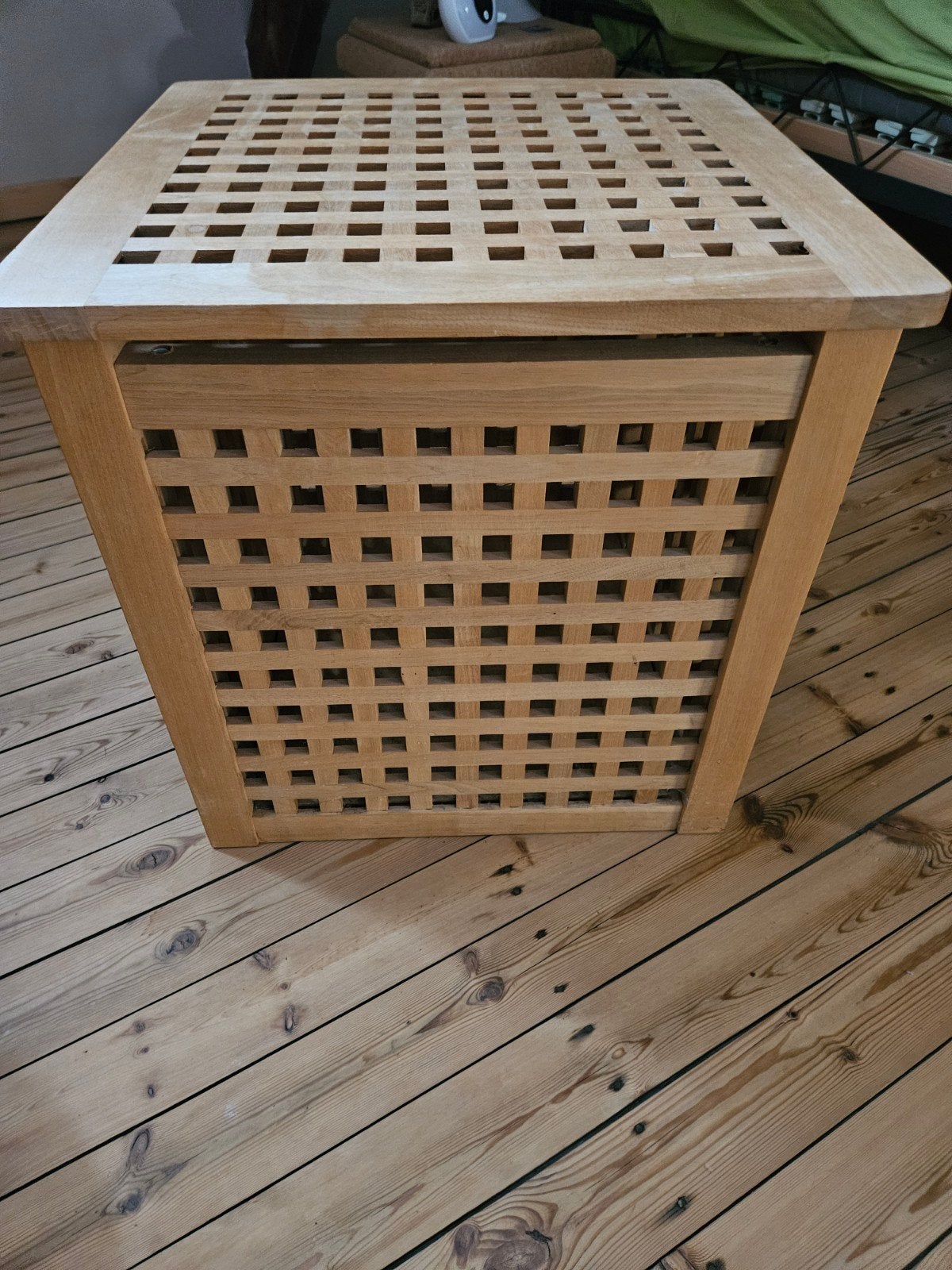 Ikea houten kist, Ophalen