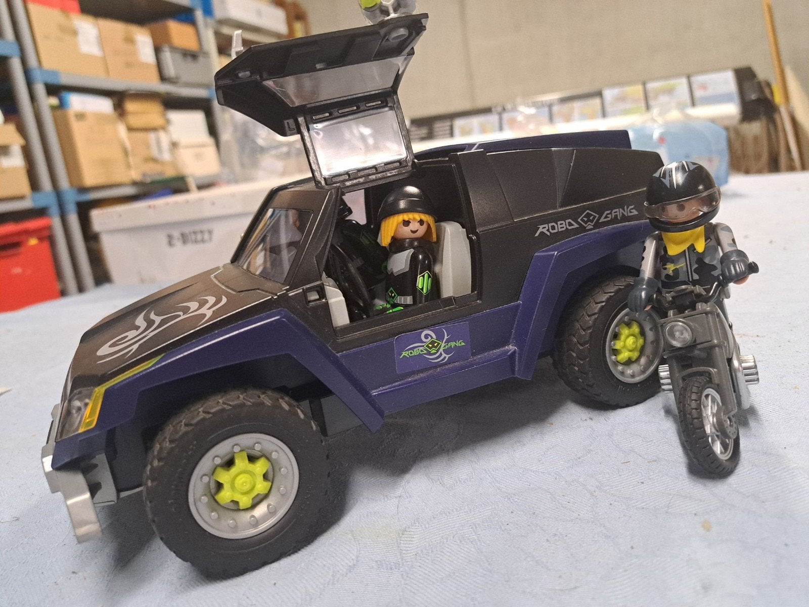 Playmobil auto, Enlèvement