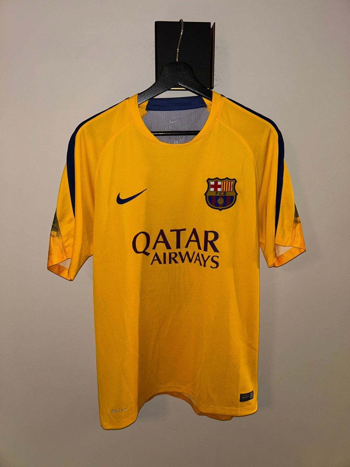 Maillot Nike FC Barcelone 2015/16 – Pré-Match, Sports & Fitness, Taille L, Enlèvement ou Envoi, Comme neuf, Maillot
