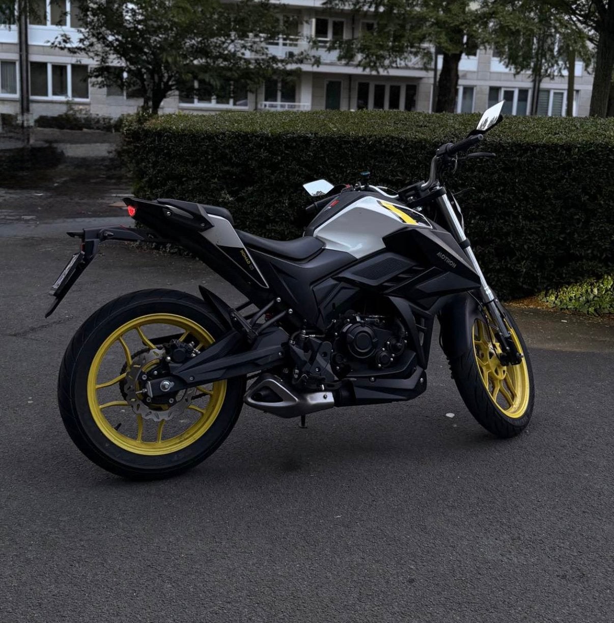 MOTRON NOMAD 125, Motoren, Overige Motoren, Ophalen