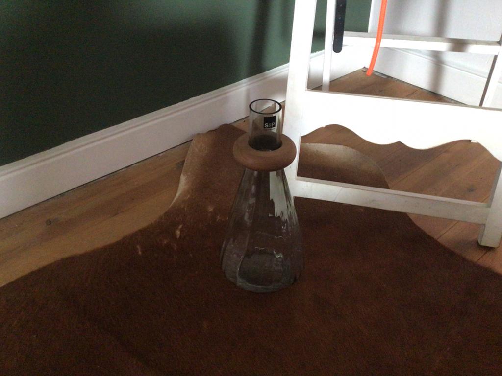 Waterkan ev vaas, Huis en Inrichting, Woonaccessoires | Vazen, Ophalen, Zo goed als nieuw