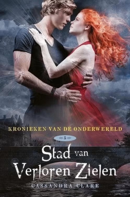 Cassandra Clare  / keuze uit 2 boeken, Boeken, Ophalen of Verzenden, Zo goed als nieuw