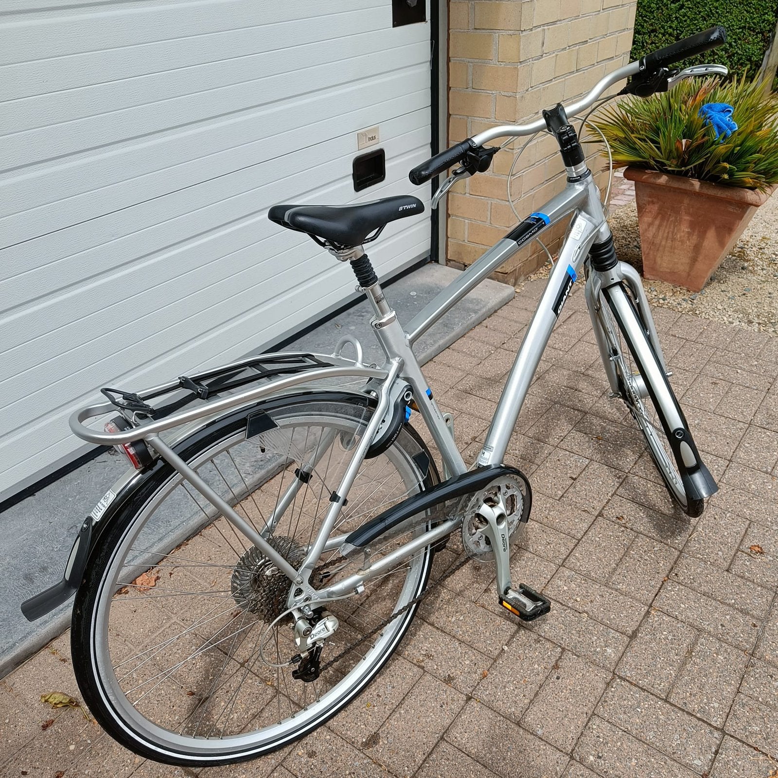 Belle marque de vélos pour femmes et hommes Giant, Neuf, Frein sur jante, Giant, Enlèvement