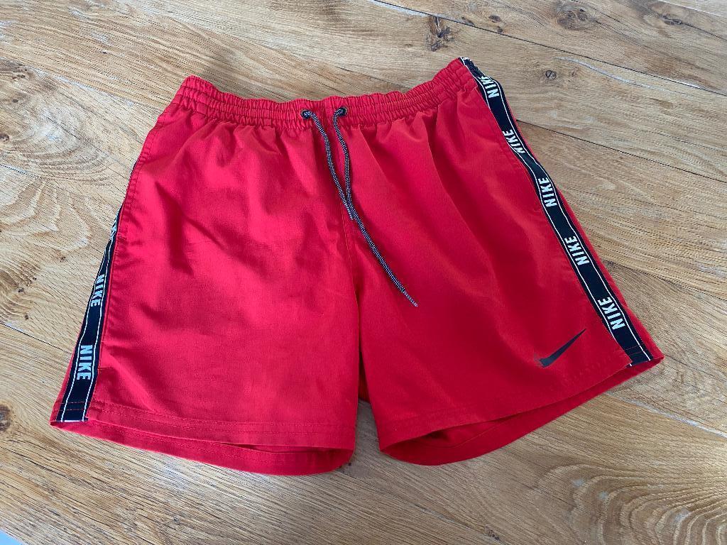 Rode zwemshort Nike, Kinderen en Baby's, Kinderkleding | Kinder-zwemkleding, NIKE, Gebruikt, Ophalen of Verzenden, Maat 164