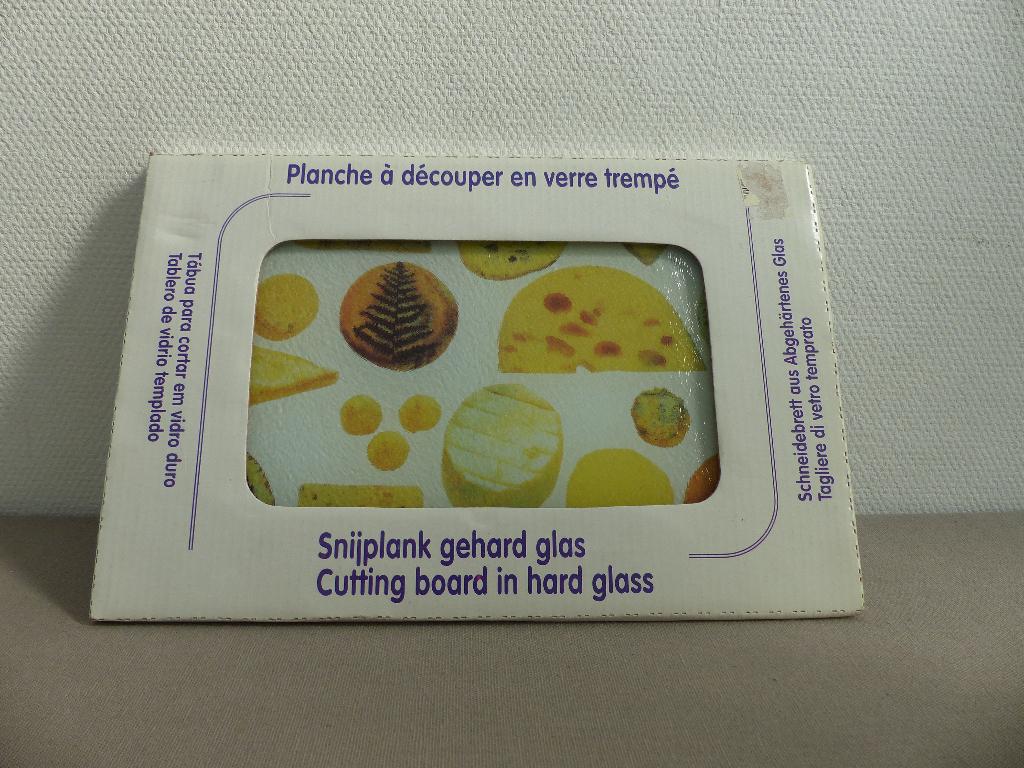 Planche à découper en verre pour fromage/pain, Maison & Meubles, Cuisine | Vaisselle, Comme neuf, Verre, Enlèvement ou Envoi