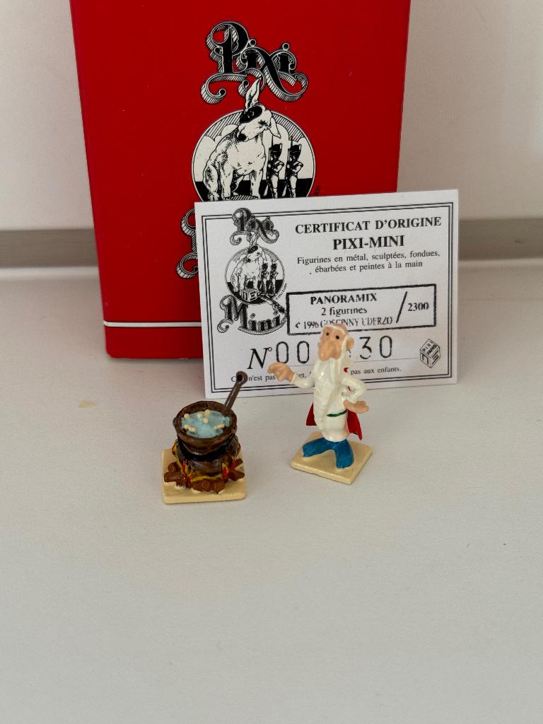 Panoramix 2 figurines - pixi - Asterix - mini village, Enlèvement ou Envoi