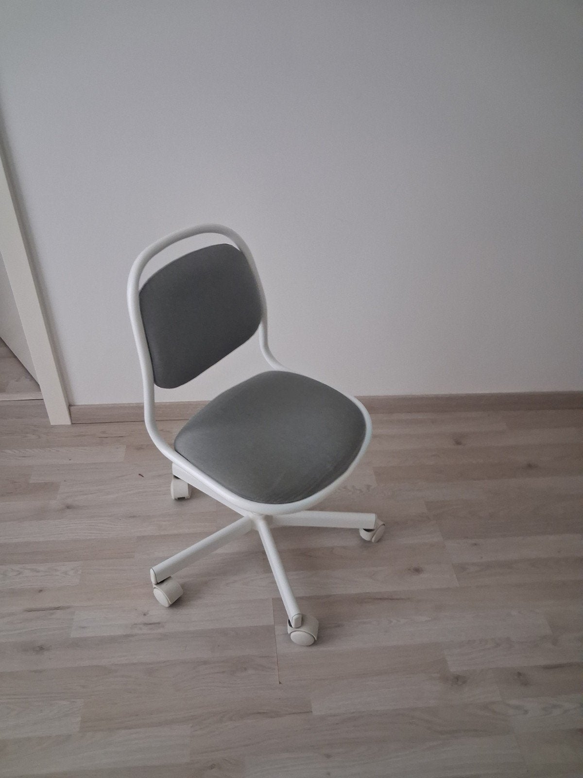 IKEA ÖRFJÄLL kinder bureaustoel, Ophalen, Gebruikt, Wit, Bureaustoel