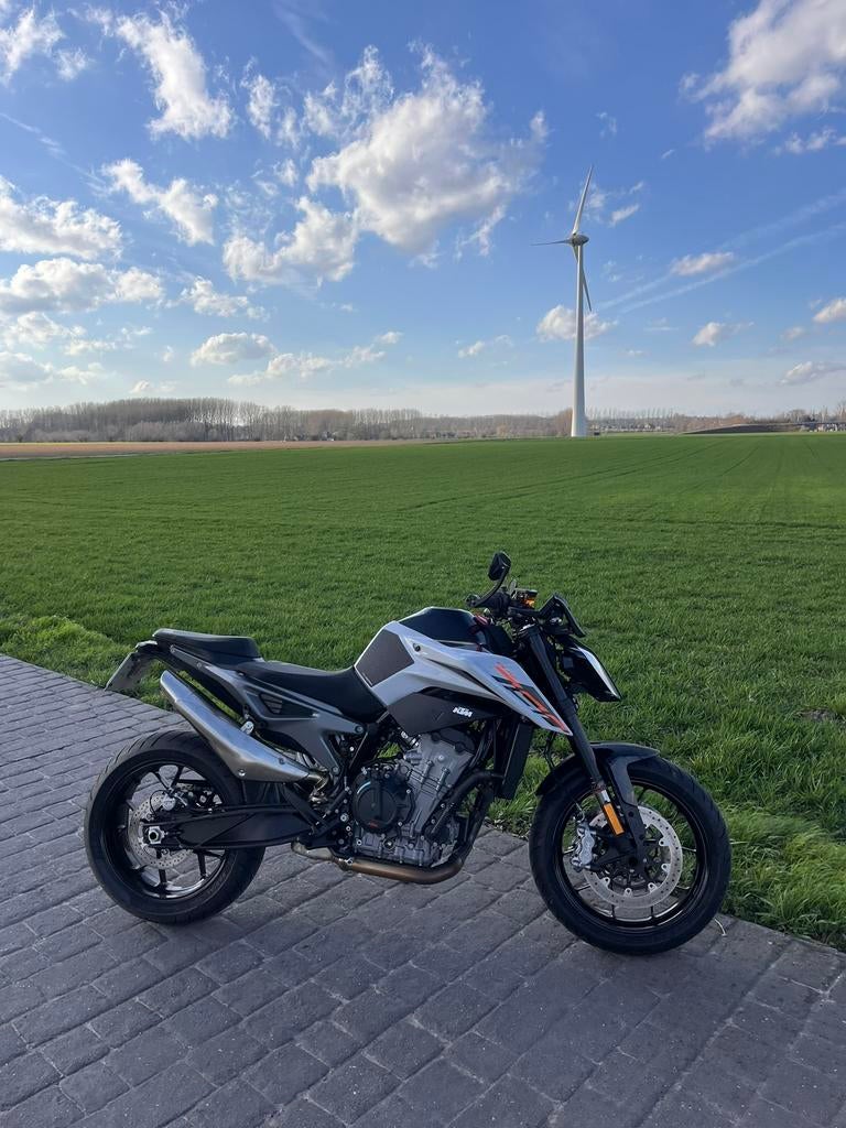 Prachtige KTM Duke 790L (2024) – A2 – Garantie tot 2029, Motoren, 2 cilinders, Particulier, Minimaal motorrijbewijs A2, 799 cc