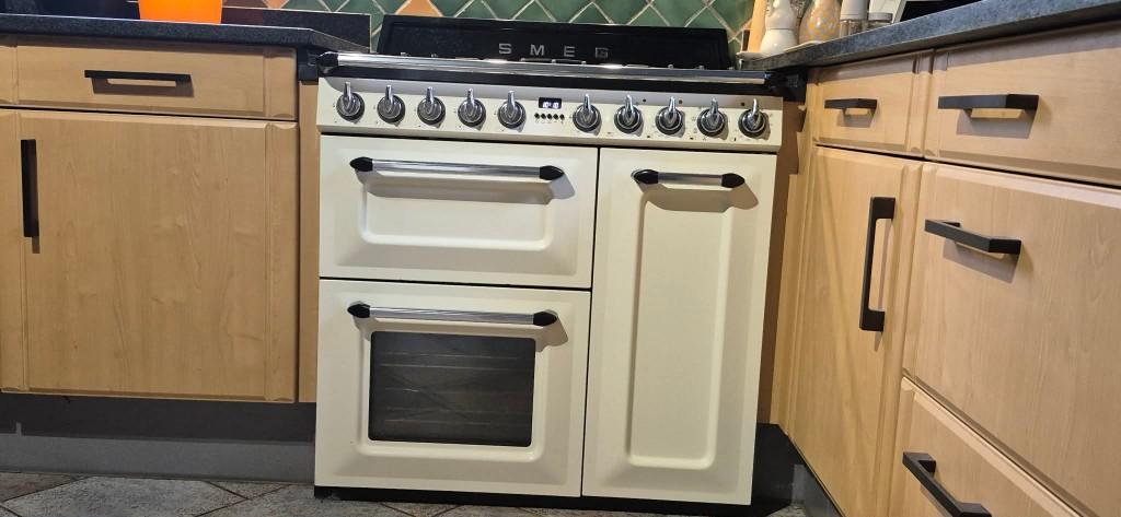 Cuisinière Smeg gaz/électrique, Electroménager, Gaz, Enlèvement, Utilisé, 5 zones de cuisson ou plus