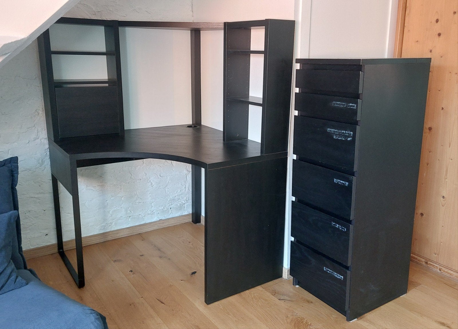 Ikea zwart tienerbureau met ladekolom, Huis en Inrichting, IKEA, Zwart