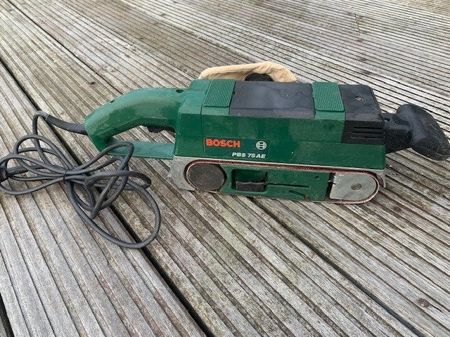 Ponceuse à bande électronique Bosch PBS 75 AE — 750 W, Bricolage & Construction, Enlèvement, Comme neuf, 600 à 1200 watts, Ponceuse à bande